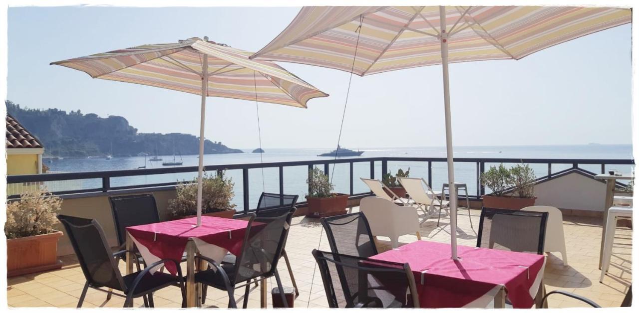 Il Cantone Del Faro Giardini Naxos Eksteriør bilde