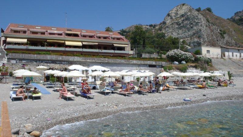 Il Cantone Del Faro Giardini Naxos Eksteriør bilde