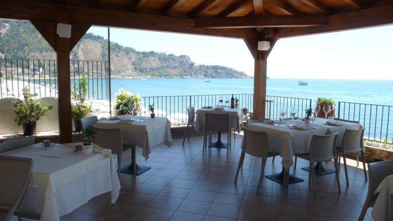 Il Cantone Del Faro Giardini Naxos Eksteriør bilde
